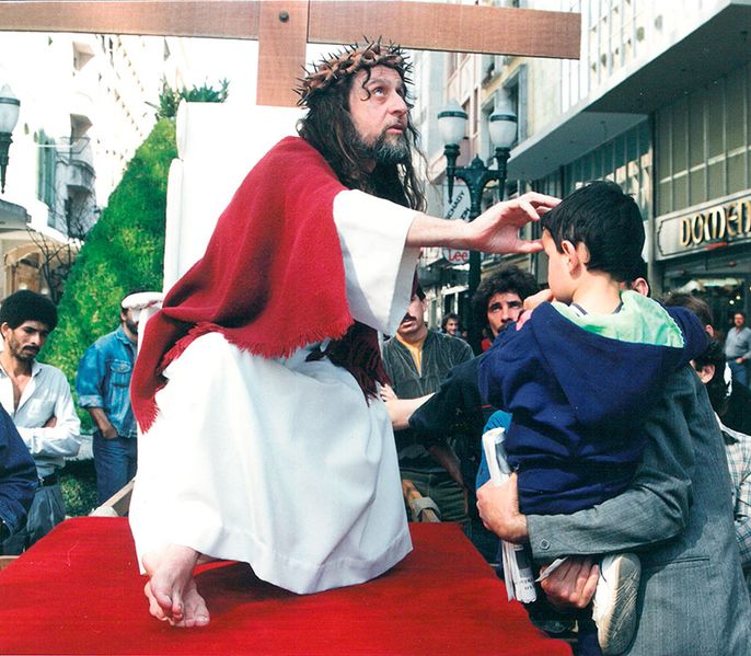 Arquivo:Desfile-de-INRI-CRISTO-em Curitiba-9.jpg
